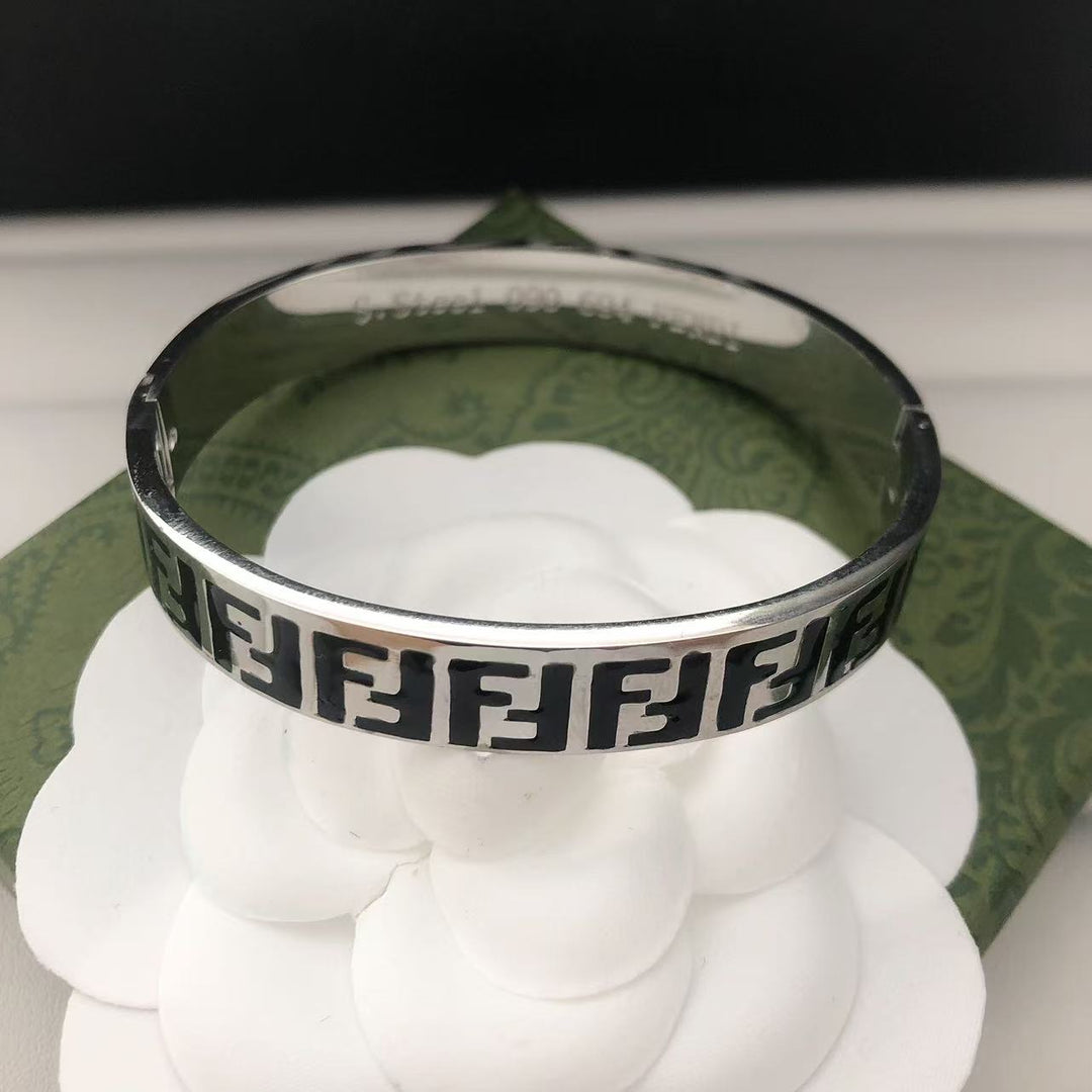 Signature Double - F Band