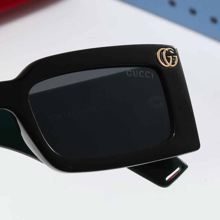 4 Colors Iconic Tone Sunglasses