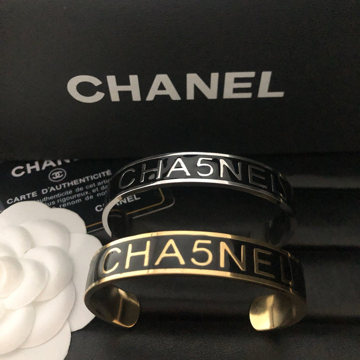 Signature Black Nameplate Bracelet