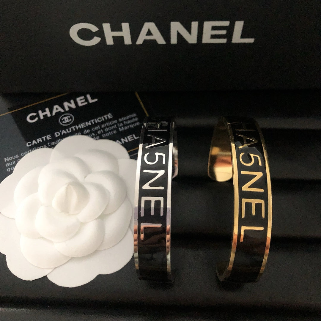 Signature Black Nameplate Bracelet