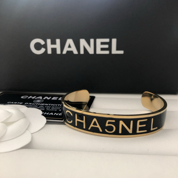 Signature Black Nameplate Bracelet