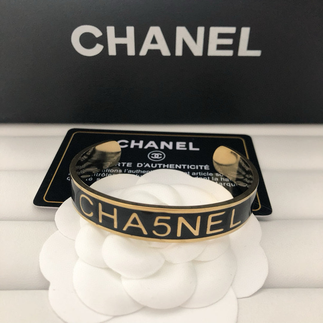 Signature Black Nameplate Bracelet