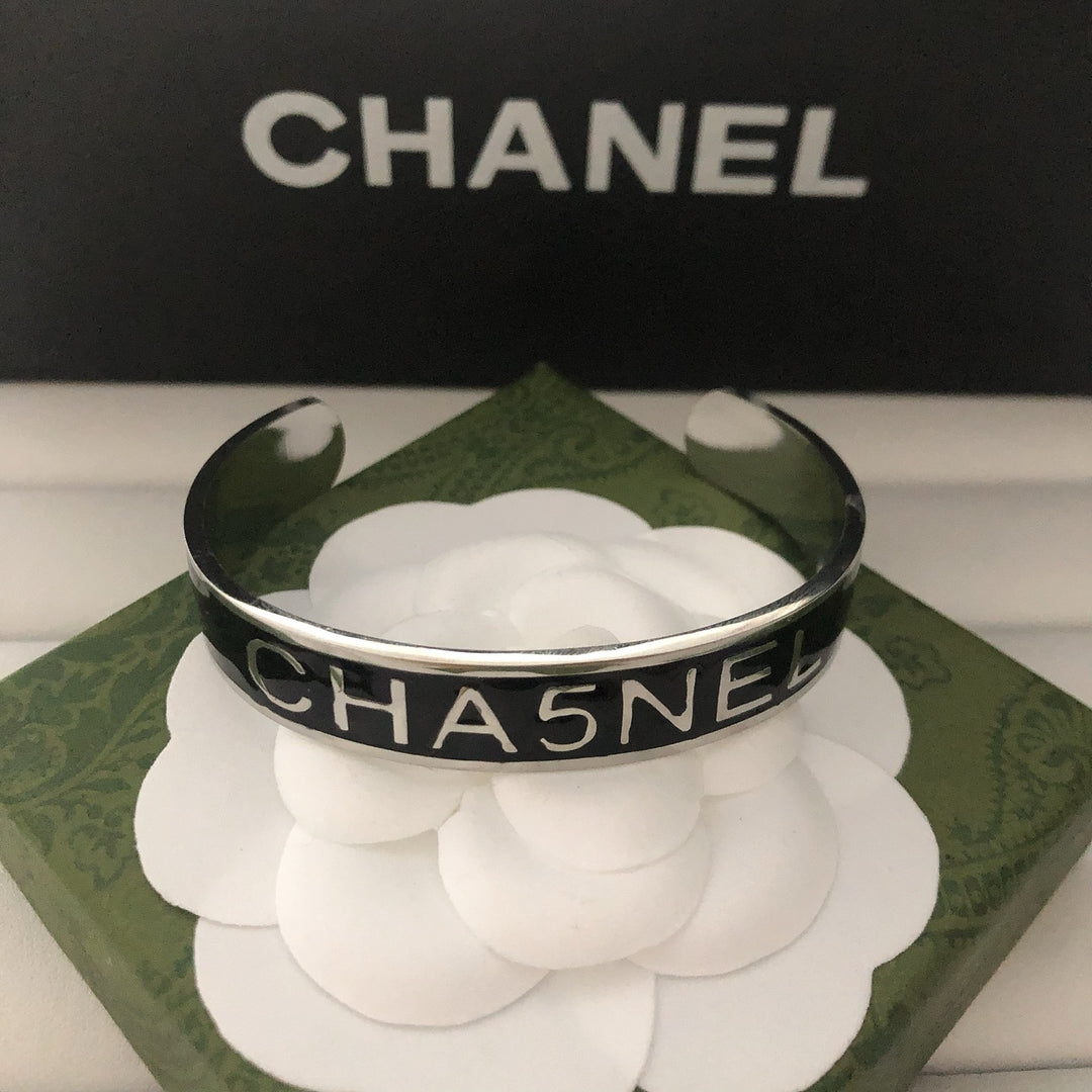 Signature Black Nameplate Bracelet