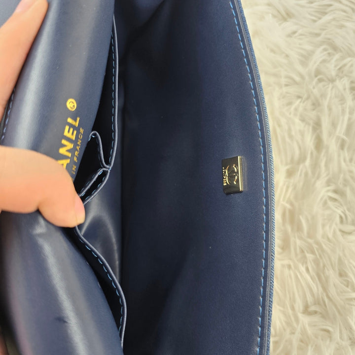 Ombre Denim Diamond Quilt Crossbody