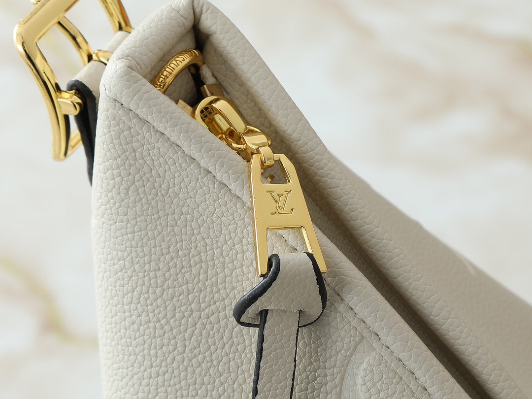 4 Color Emblem Embossed Shoulder Bag Set