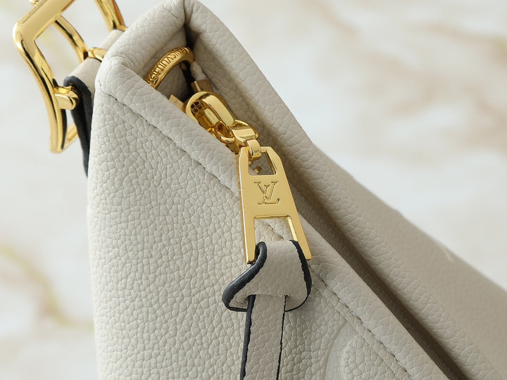 4 Color Emblem Embossed Shoulder Bag Set