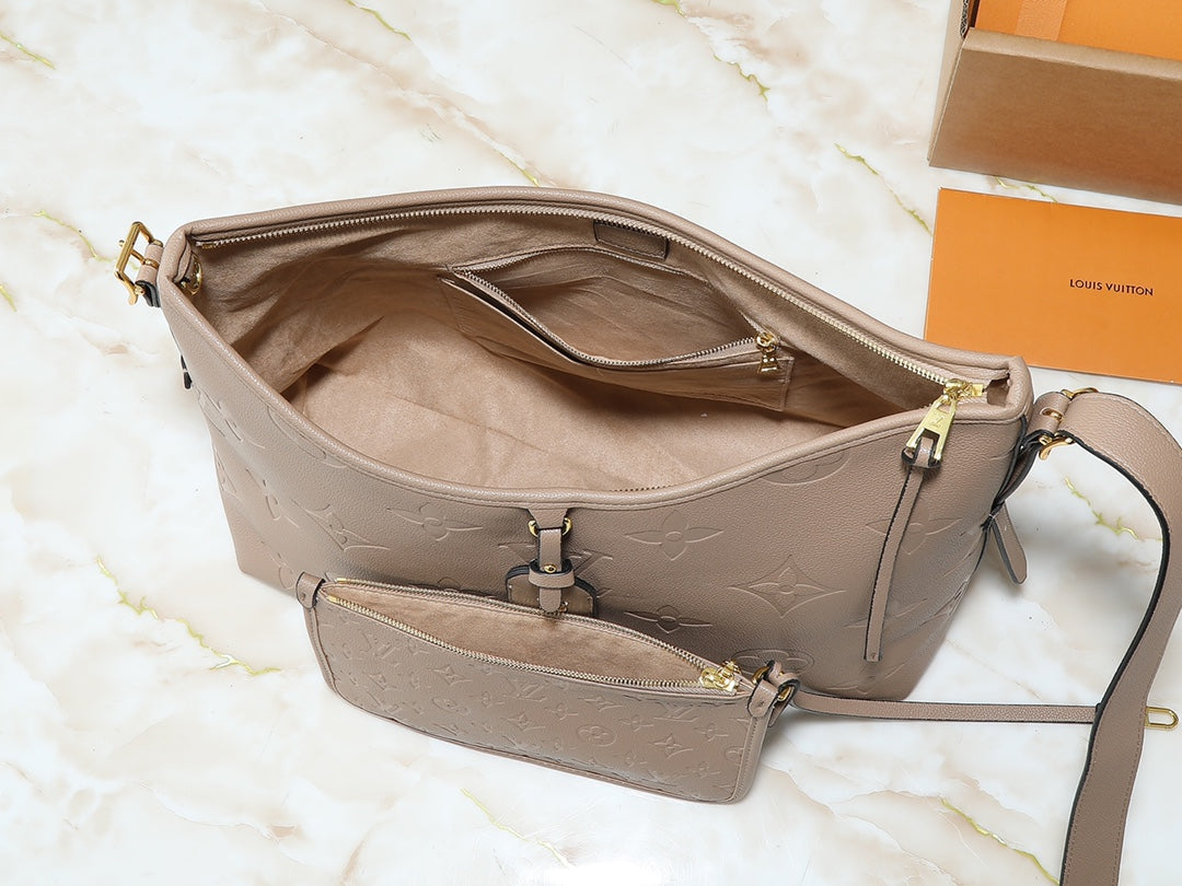 4 Color Emblem Embossed Shoulder Bag Set