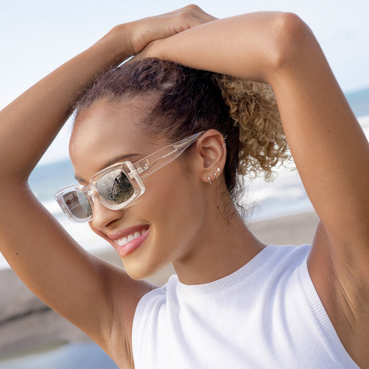 6 Colors - Pearl Trimmed Sunglasses