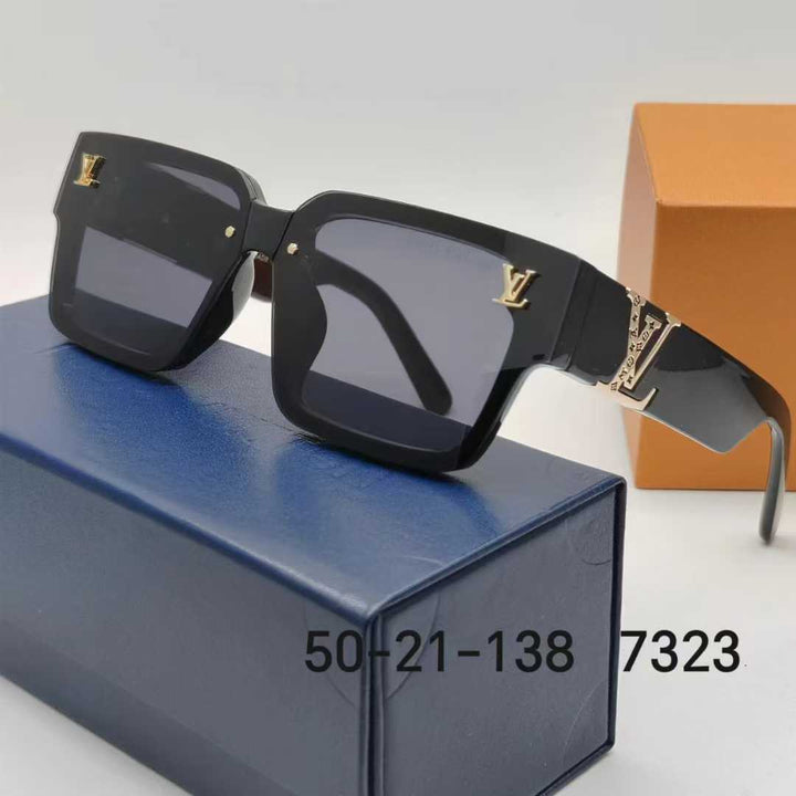 7 Color Metal Badge Square Sunglasses