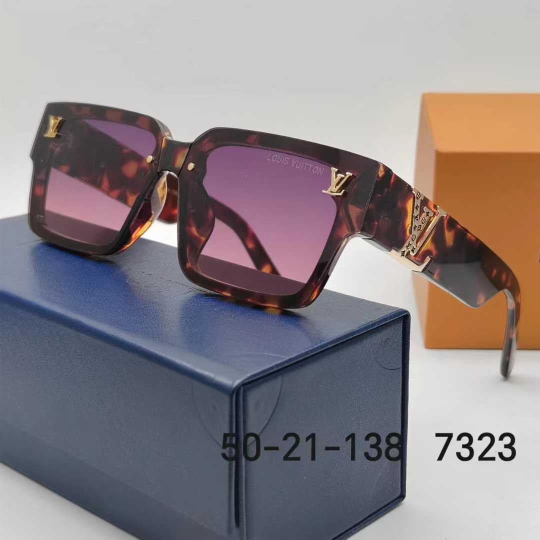 7 Color Metal Badge Square Sunglasses