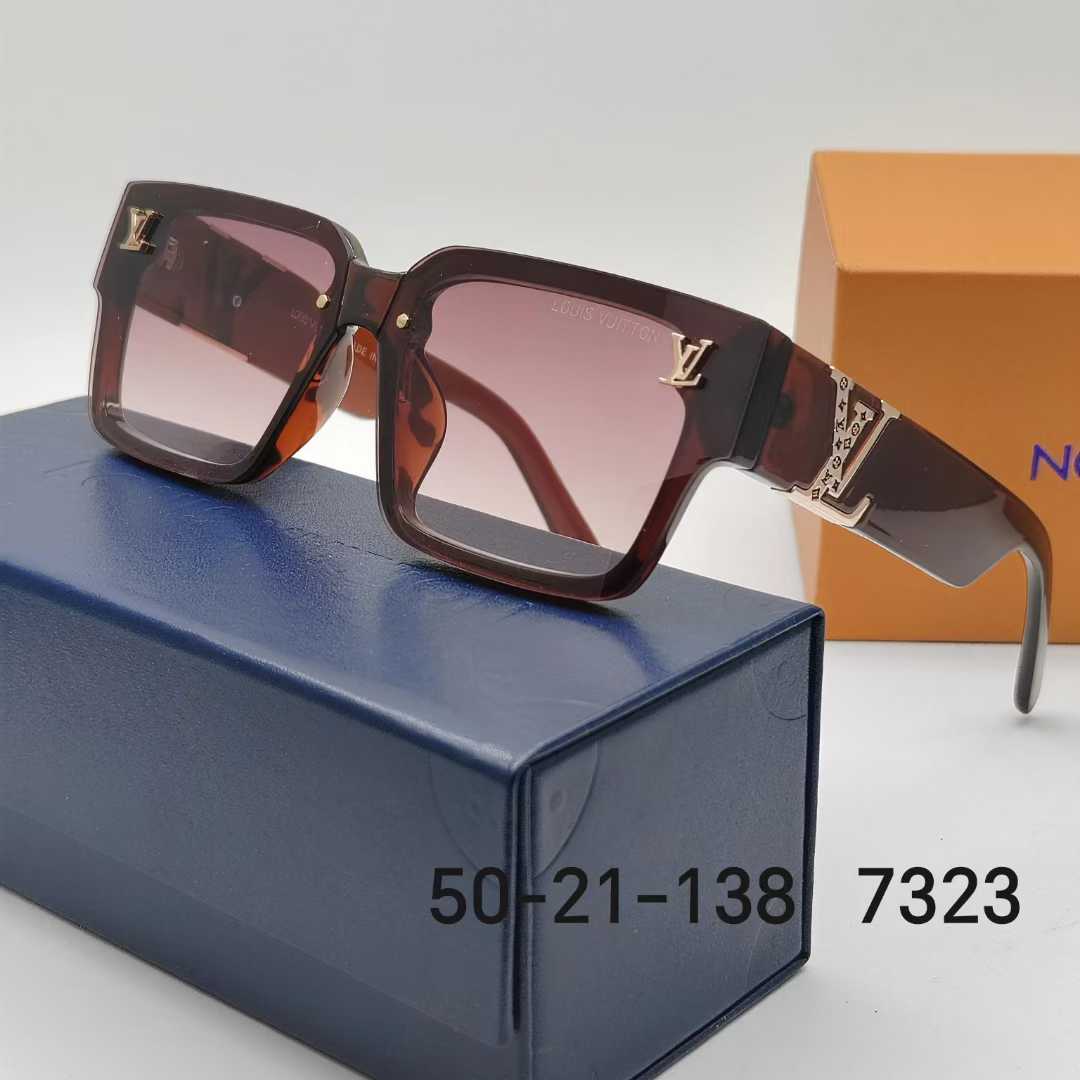 7 Color Metal Badge Square Sunglasses