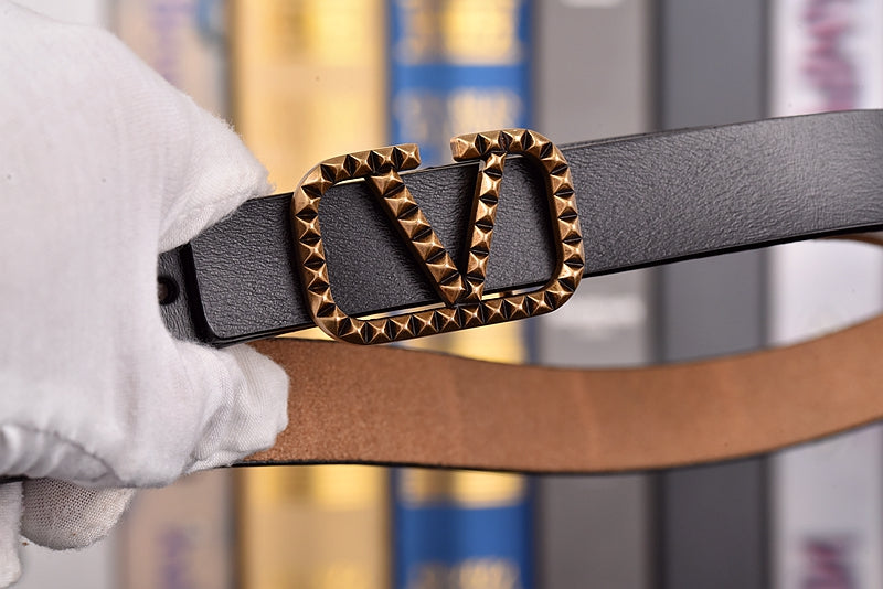 Fashion Pyramid--Studded Belt