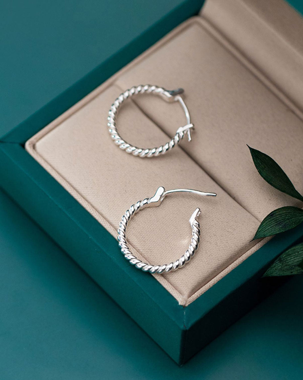 Lily Twisted Hoop Earrings