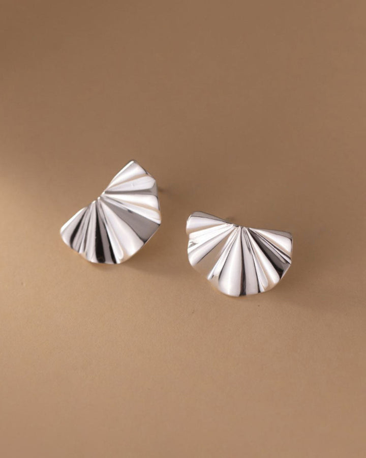 Treasa Wave Stud Earrings