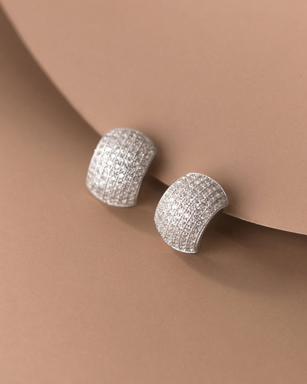 Maier Sparkling Diamonds Stud Earrings