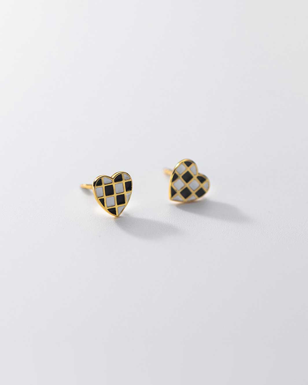 Checkered Heart Stud Earrings