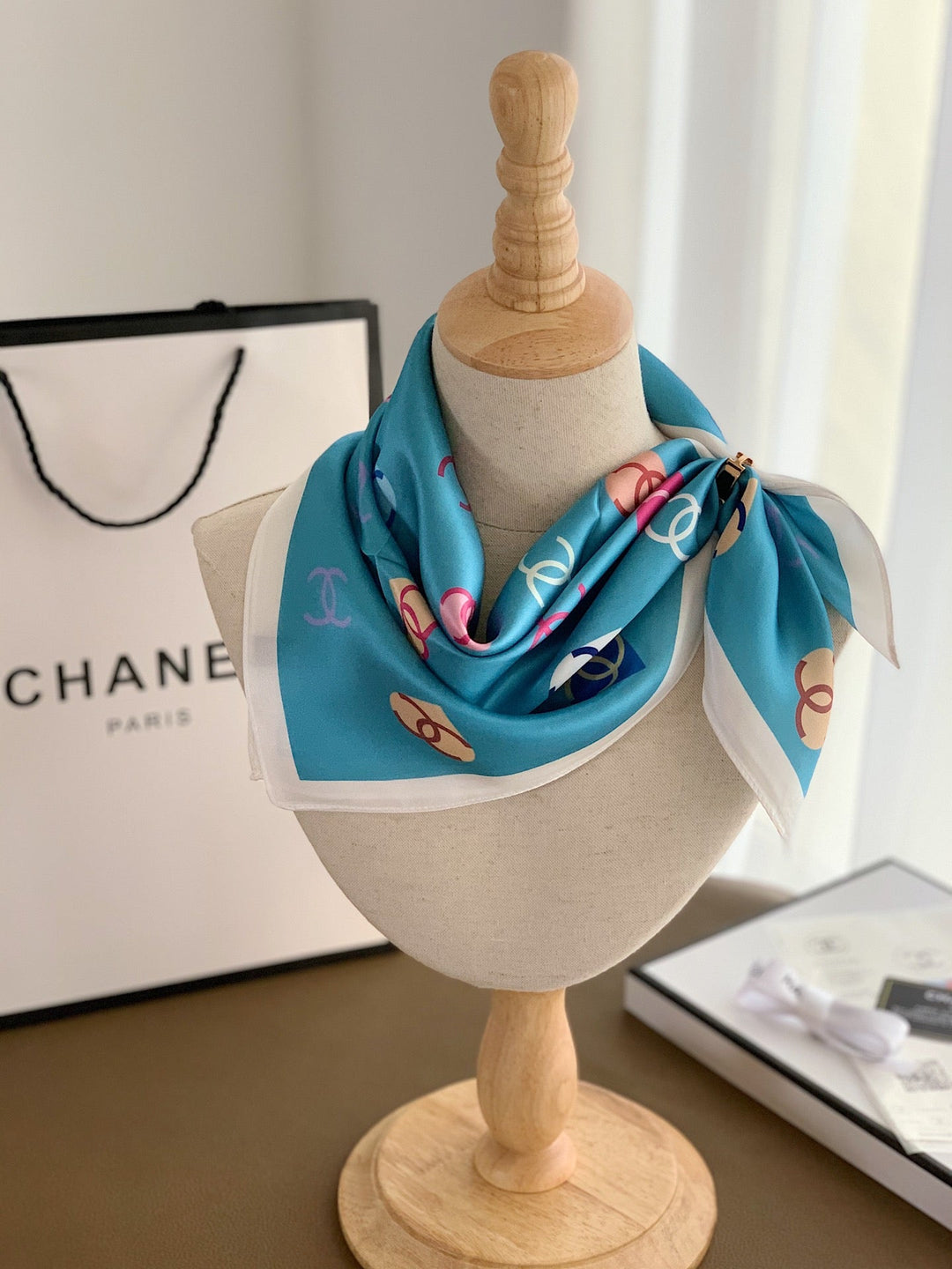 4 colours matchy-matchy small square scarf-elegant