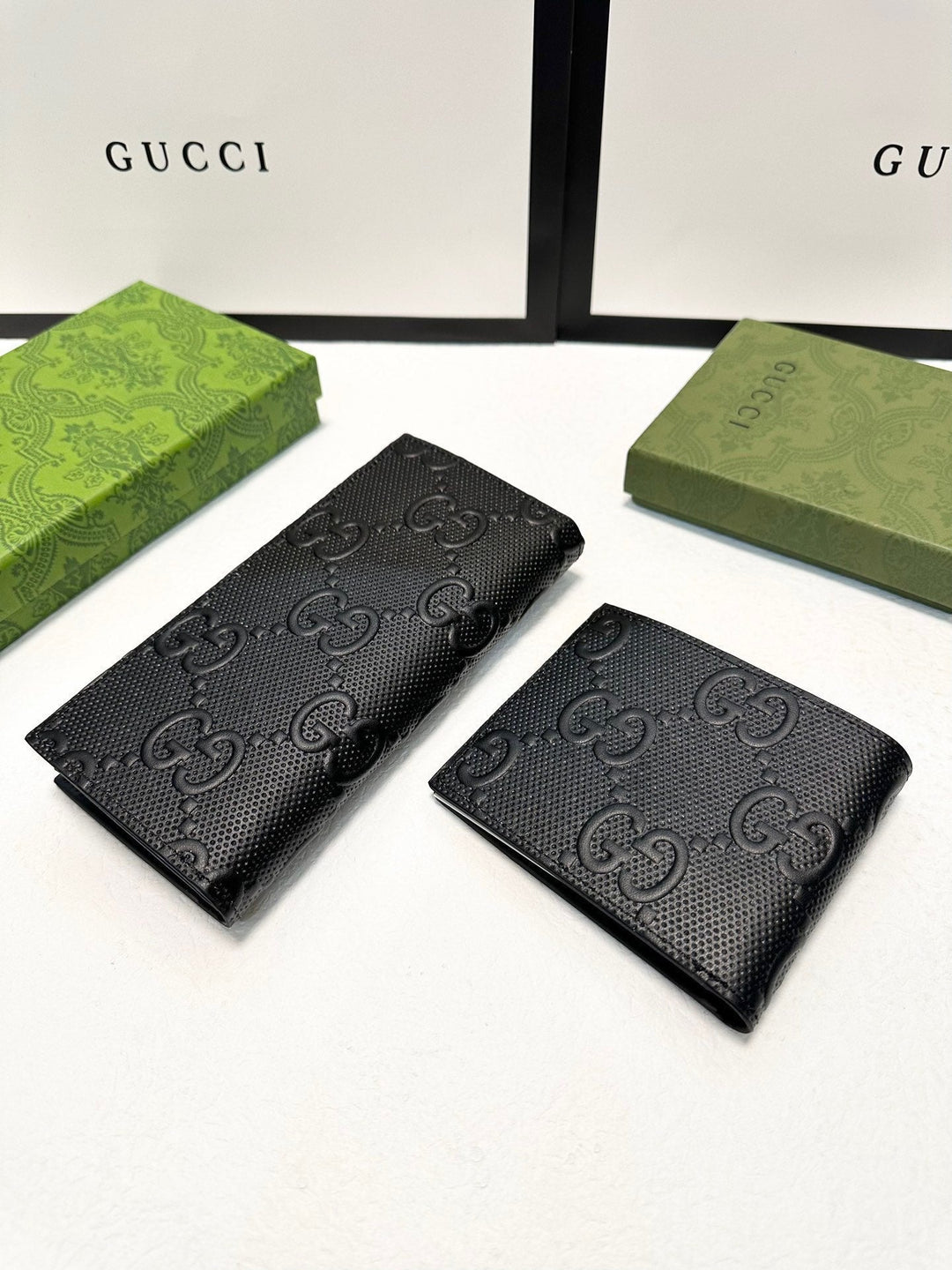 2 sizes of black printed wallet