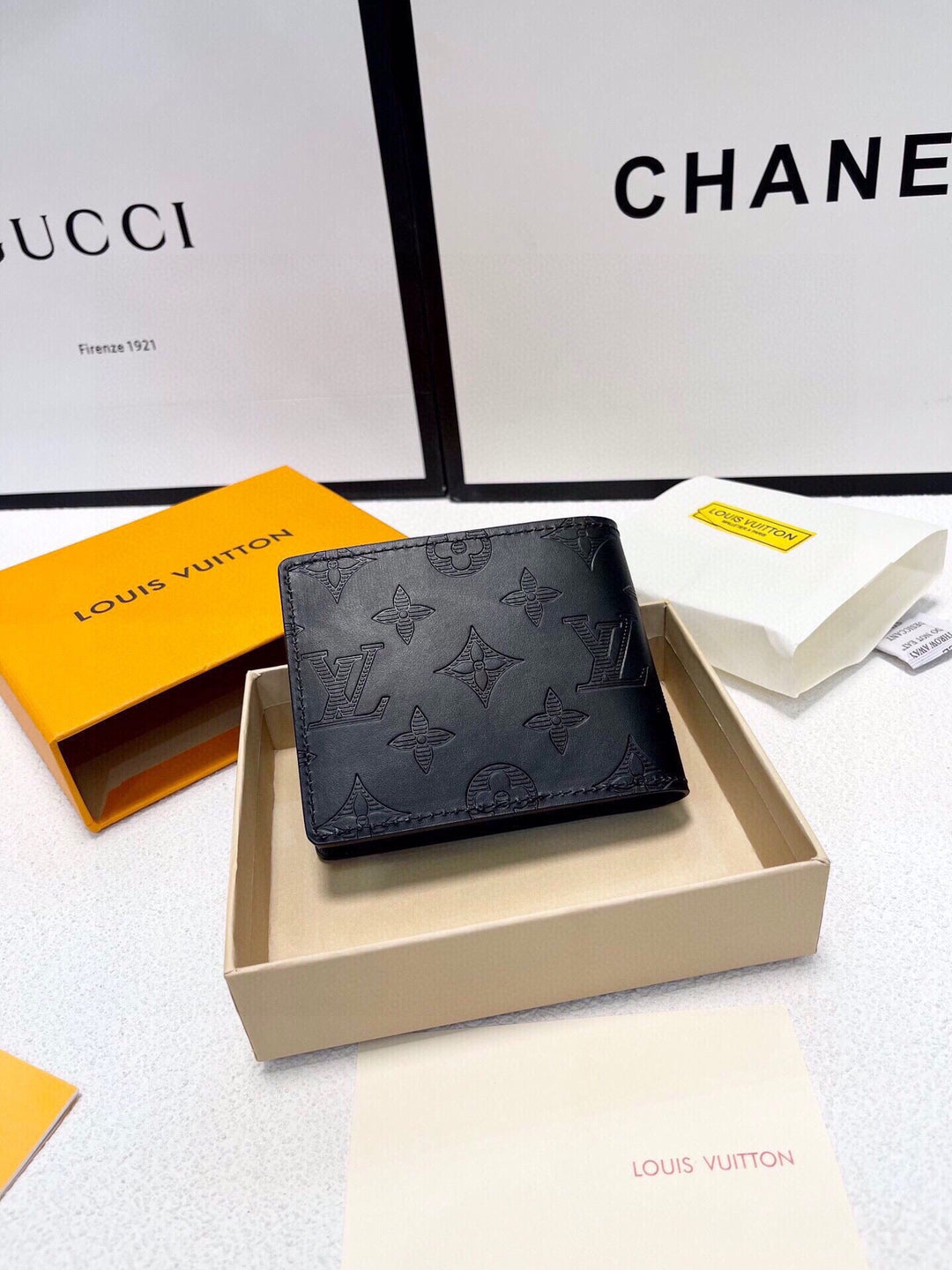 1 colors Cowhide Embossed Wallet