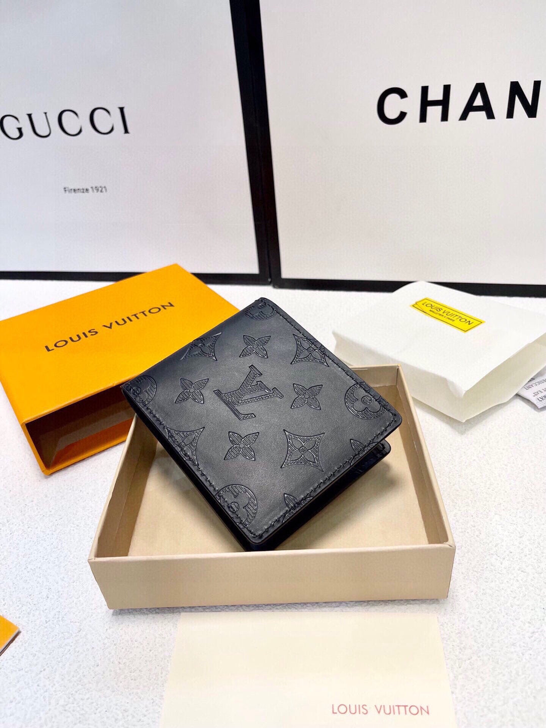 1 colors Cowhide Embossed Wallet