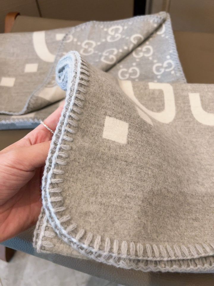 Classic GG Jacquard Reversible Scarf - Fashion