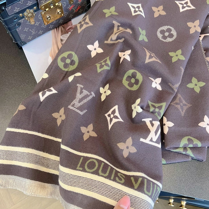 four-leaf clover color autumn and winter scarf