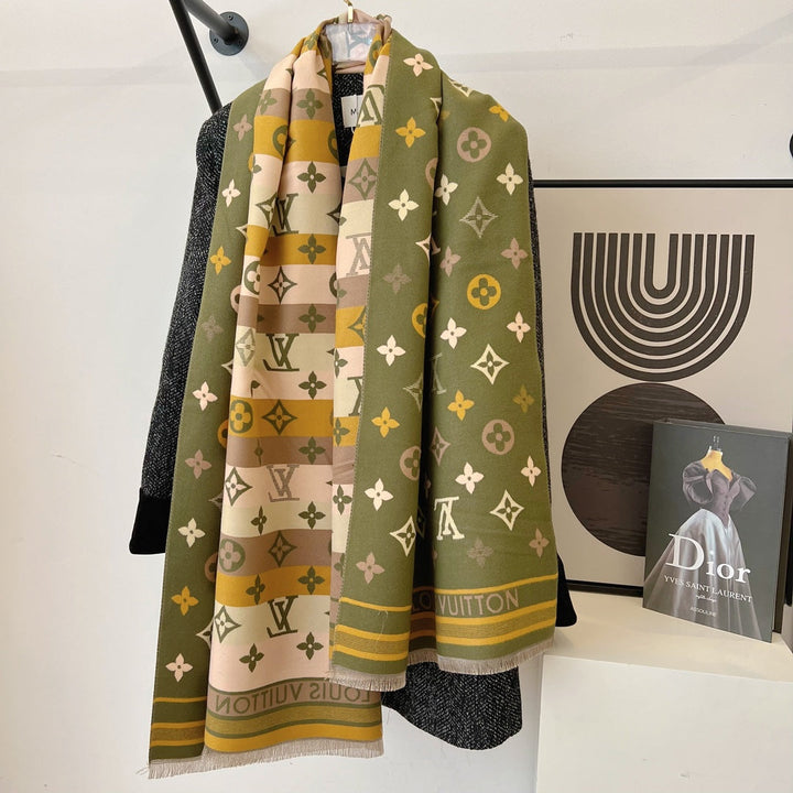 four-leaf clover color autumn and winter scarf