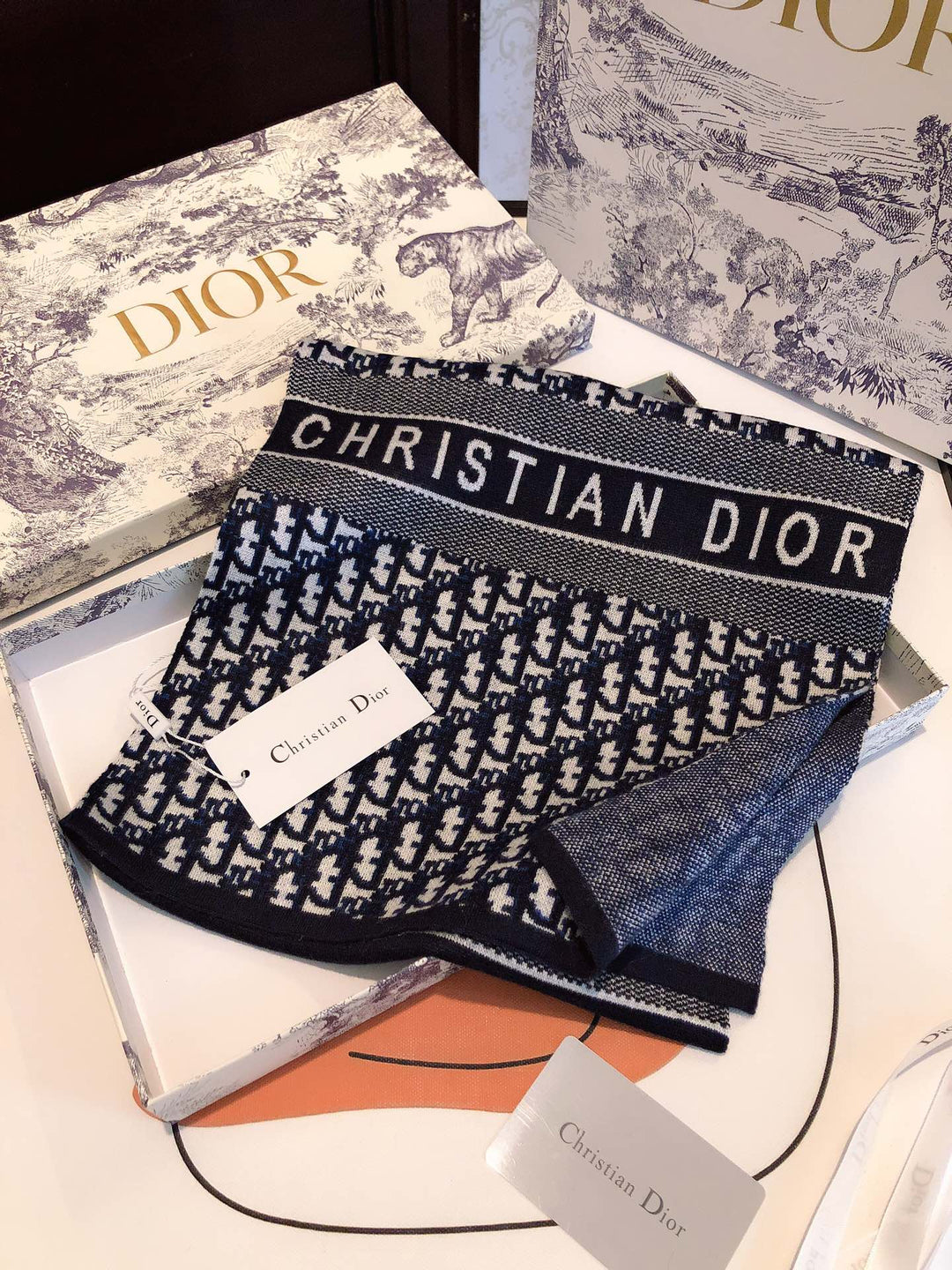 High-end CD cashmere knitted scarf