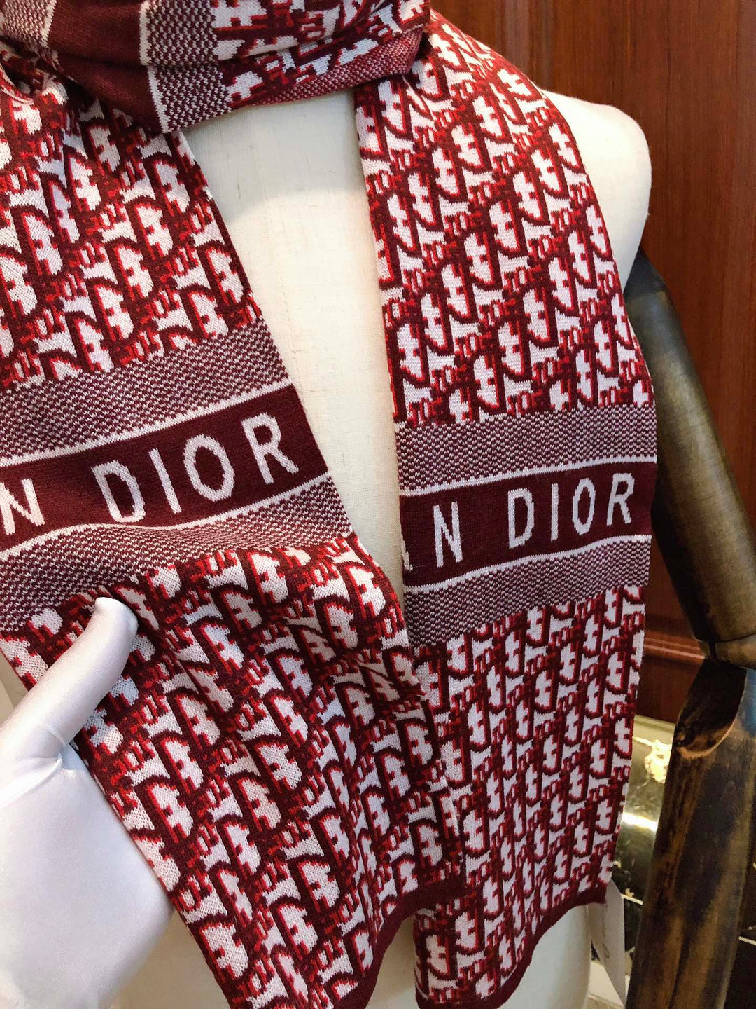 High-end CD cashmere knitted scarf