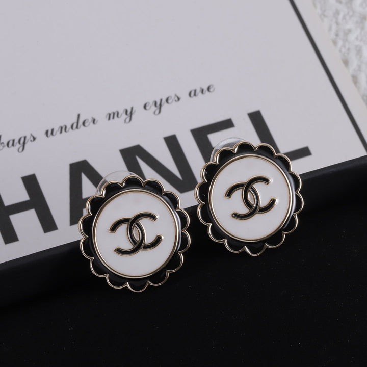 two colors circle earrings