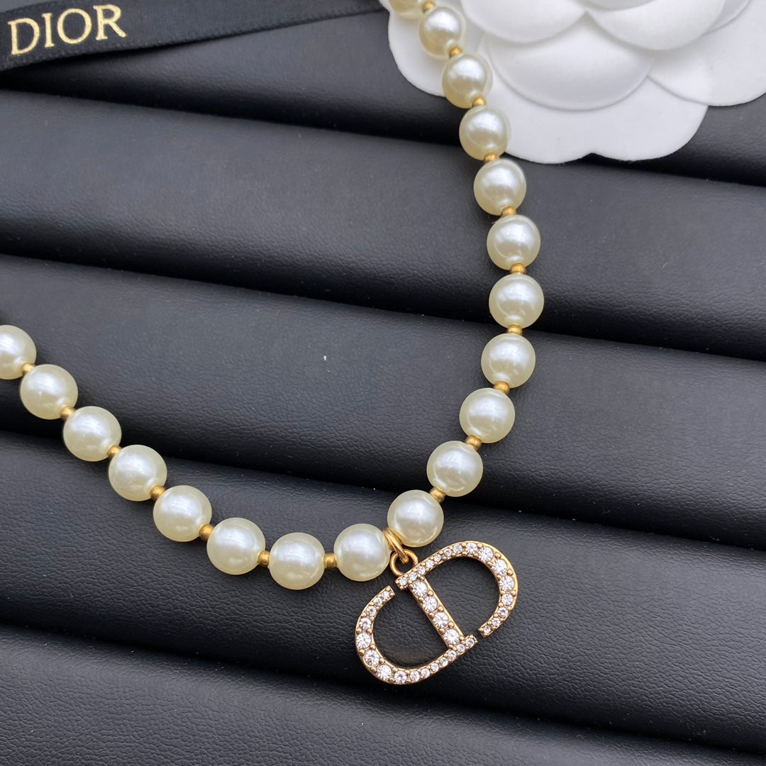 Fashion CD Pearl Necklace Set