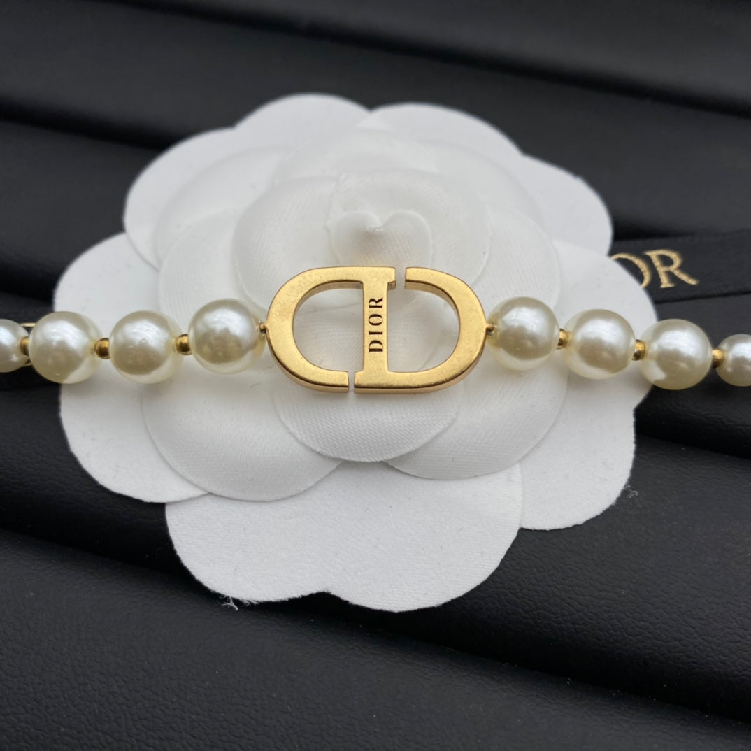 Fashion CD Pearl Necklace Set