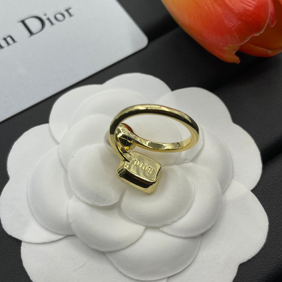 Luxury CD irregular opening ring