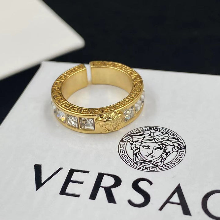 Fashion brass ring with diamonds