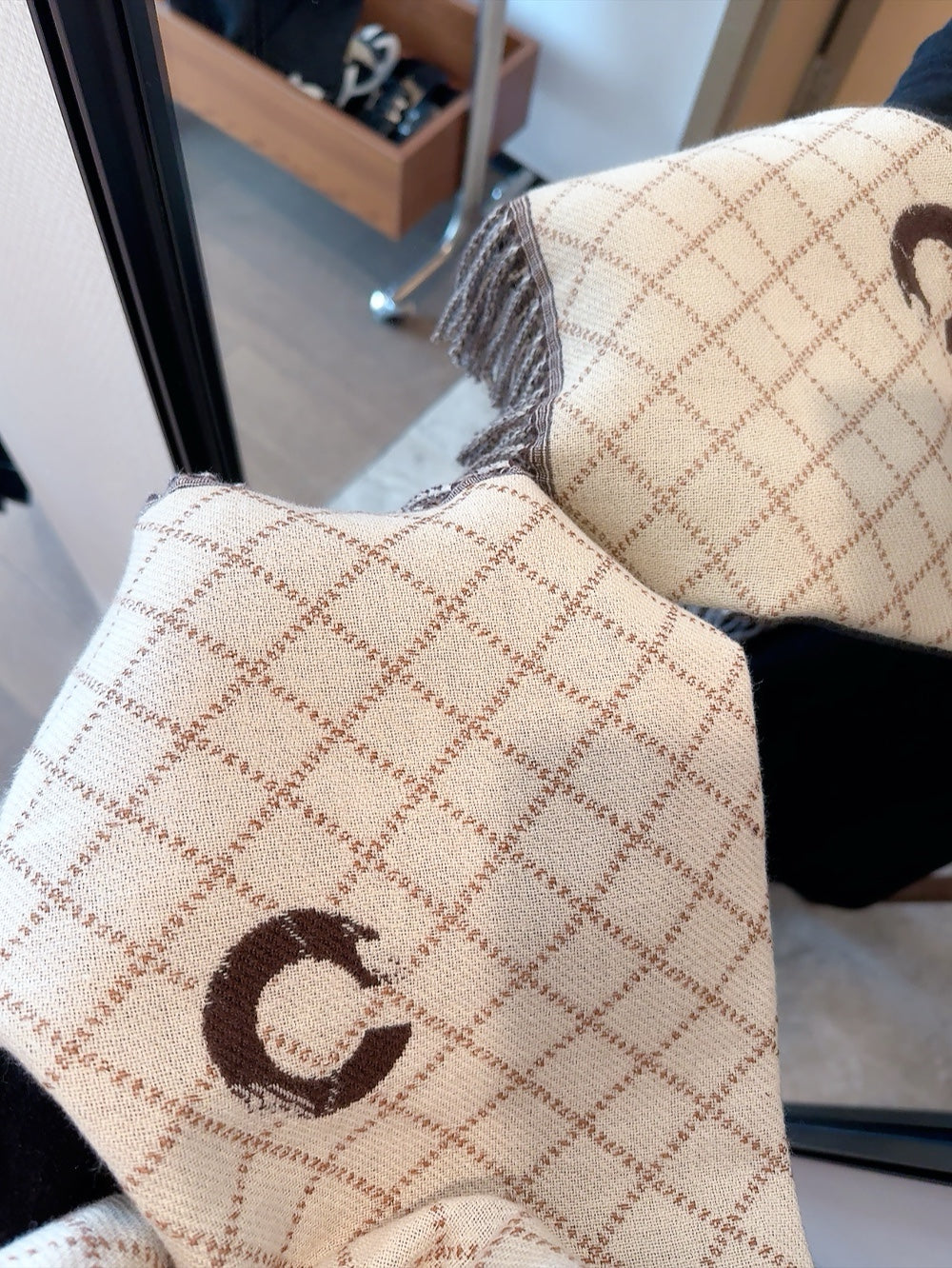 fashion CC letters double-sided two-color scarf