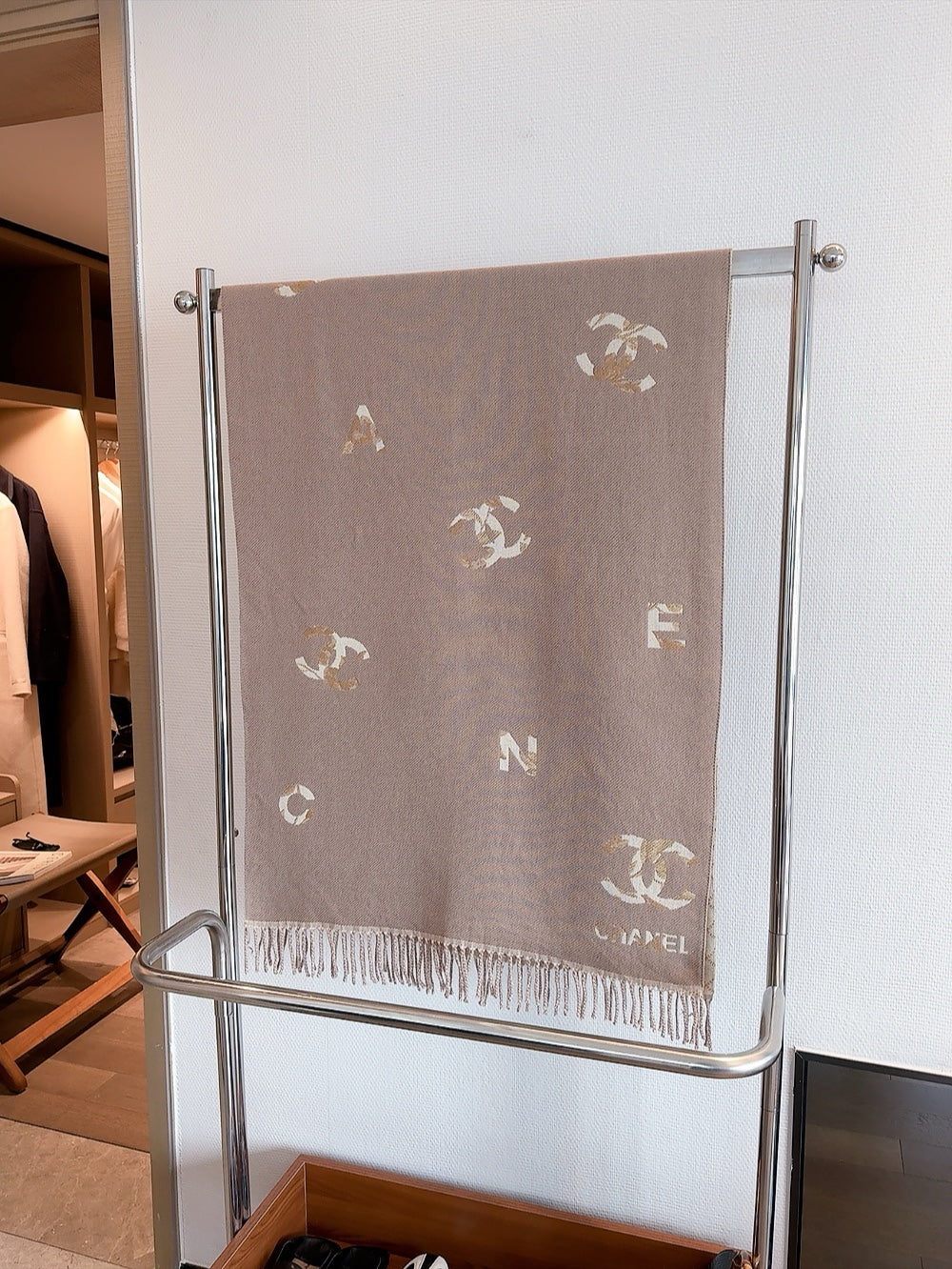 fashion CC letters double-sided two-color scarf