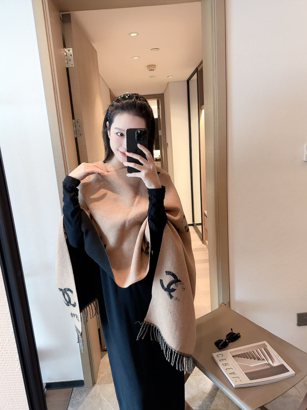 fashion CC letters double-sided two-color scarf