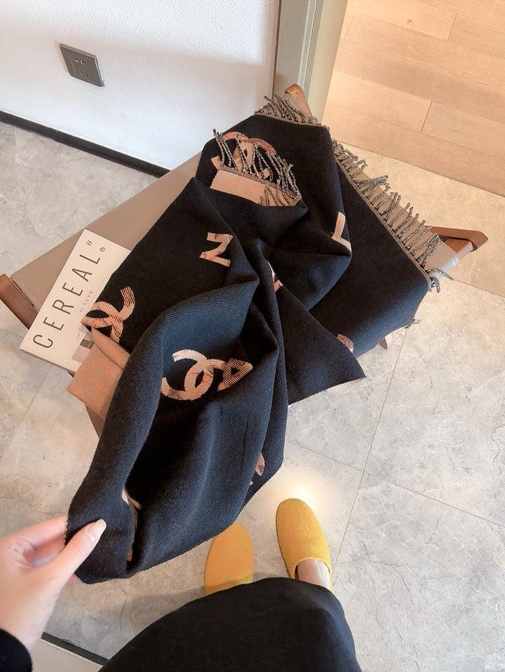 fashion CC letters double-sided two-color scarf