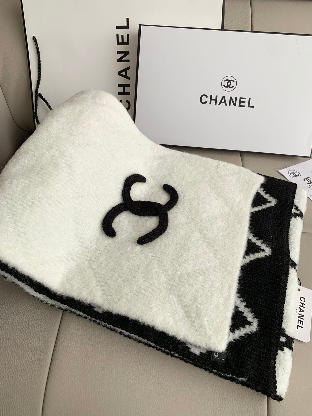 Premium 24b knitted scarf cashmere