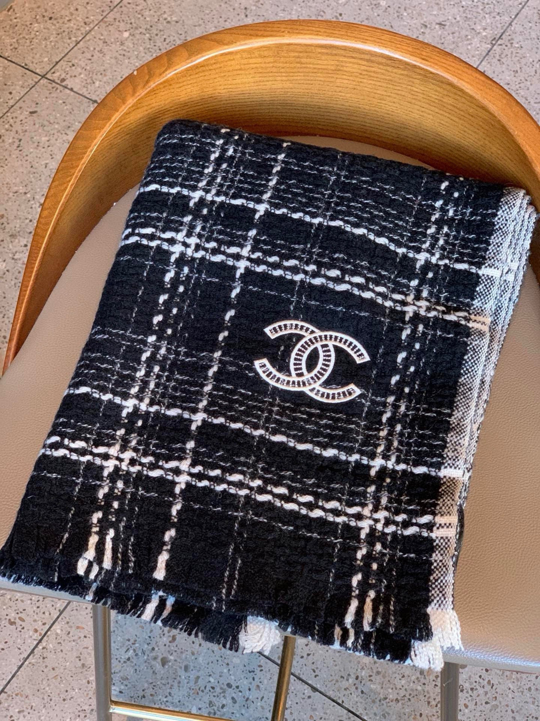 Fashion CC Knitting Plaid Shawl