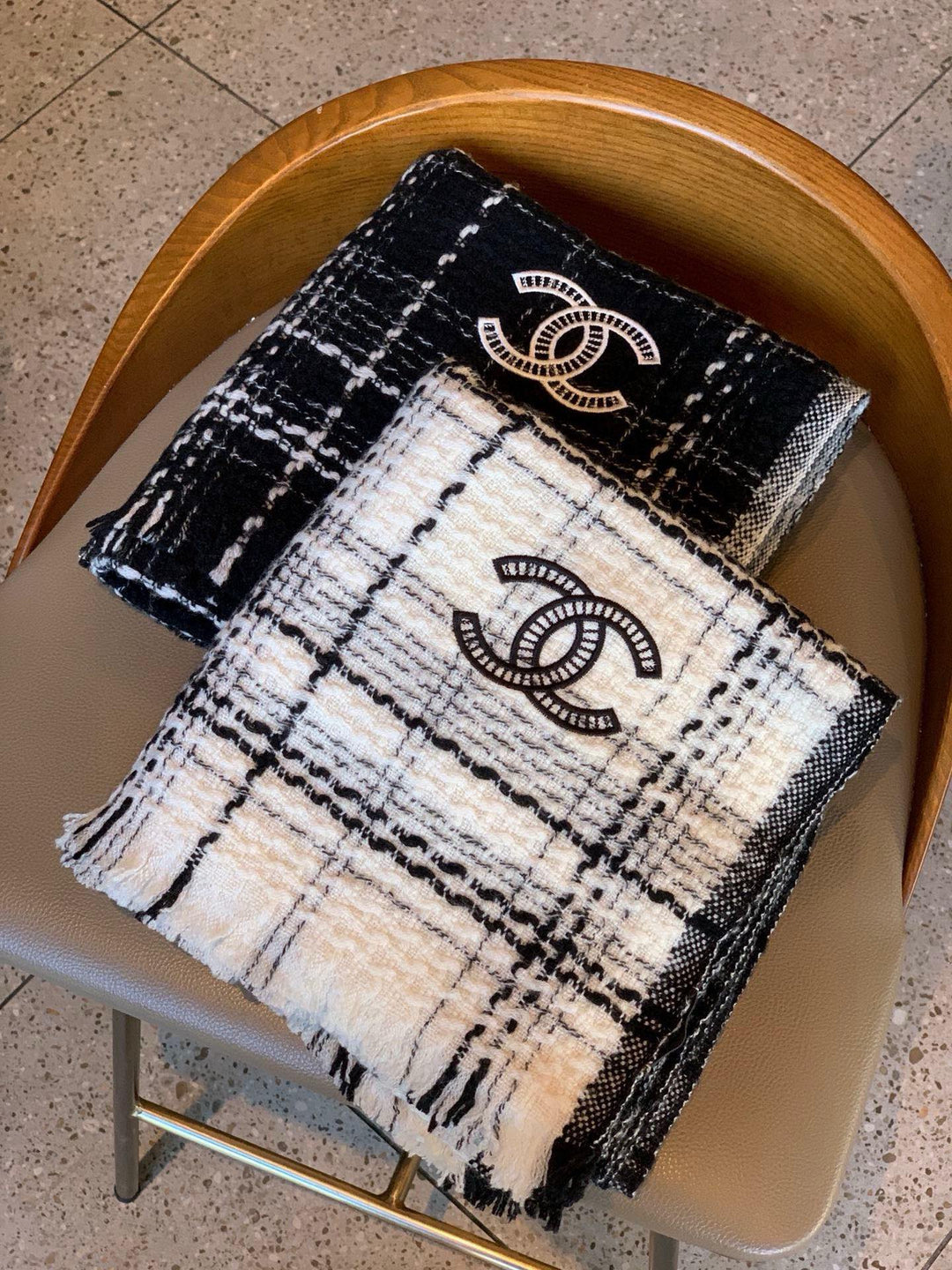 Fashion CC Knitting Plaid Shawl