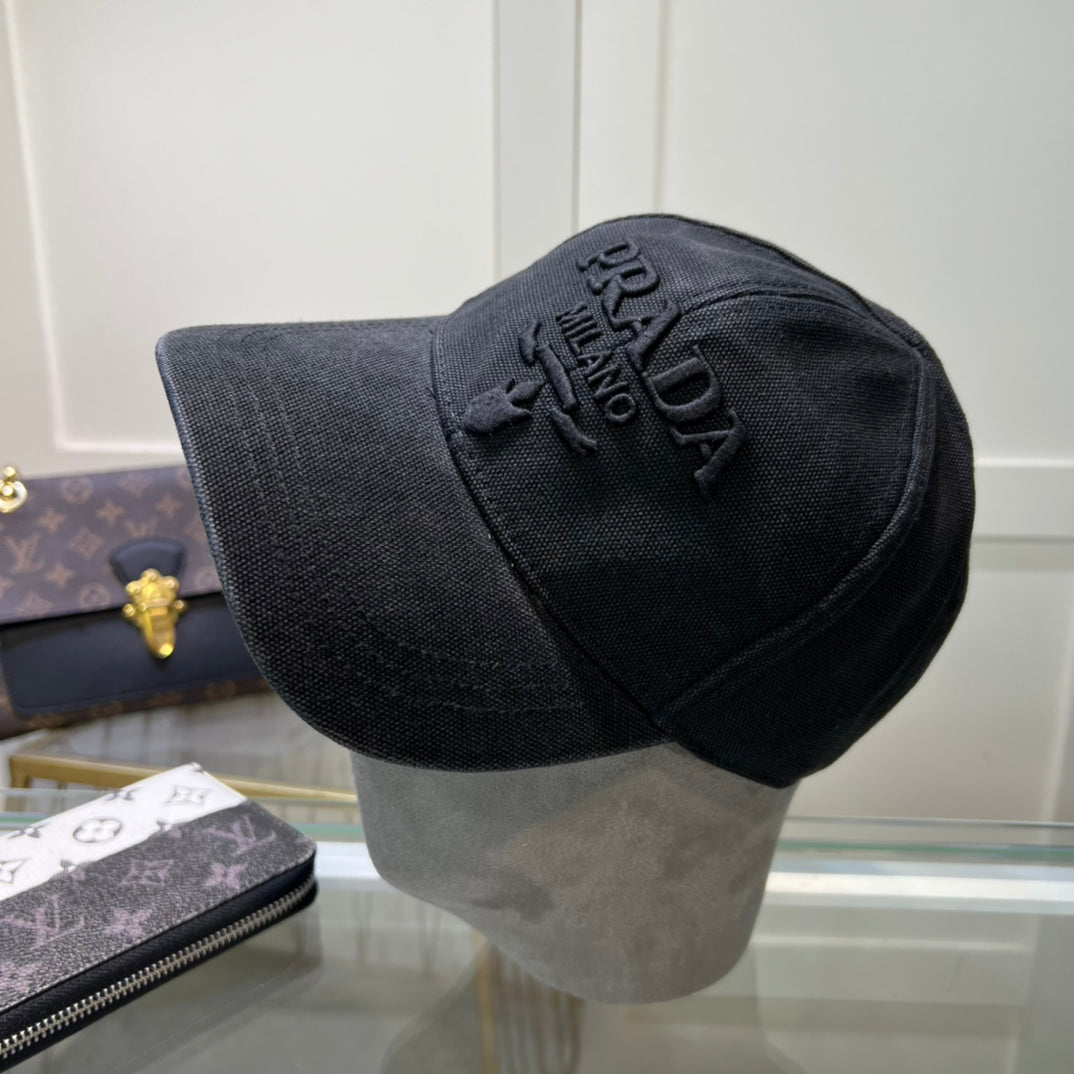 Triangle Label Baseball Caps in 3 Colors