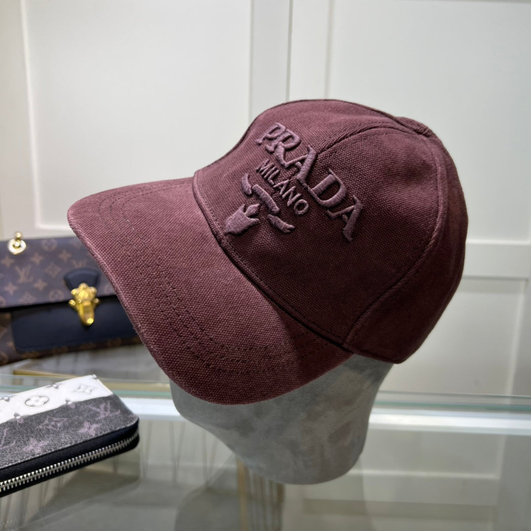 Triangle Label Baseball Caps in 3 Colors