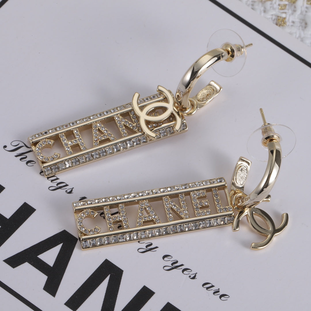 fashion CD letter hollow earrings
