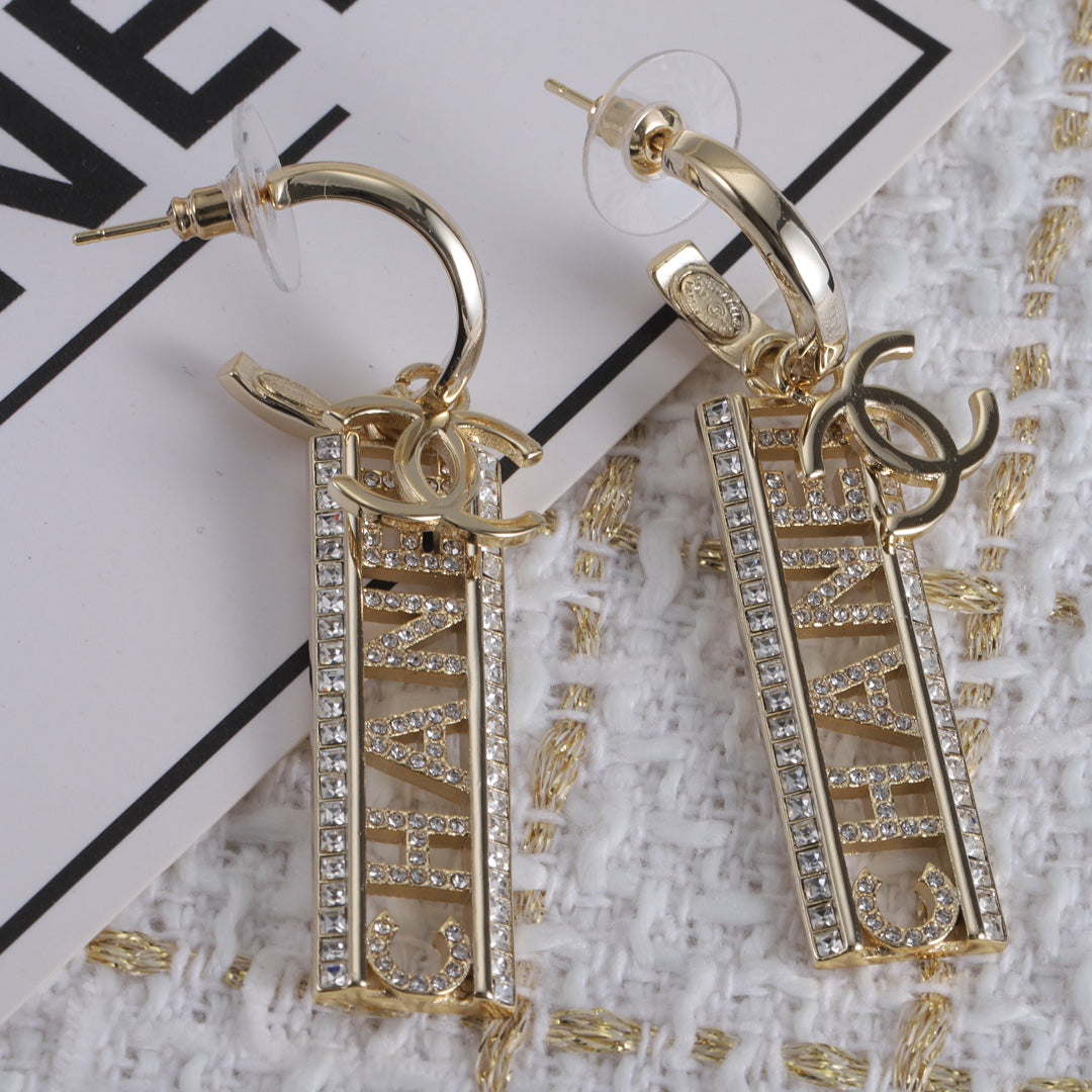 fashion CD letter hollow earrings