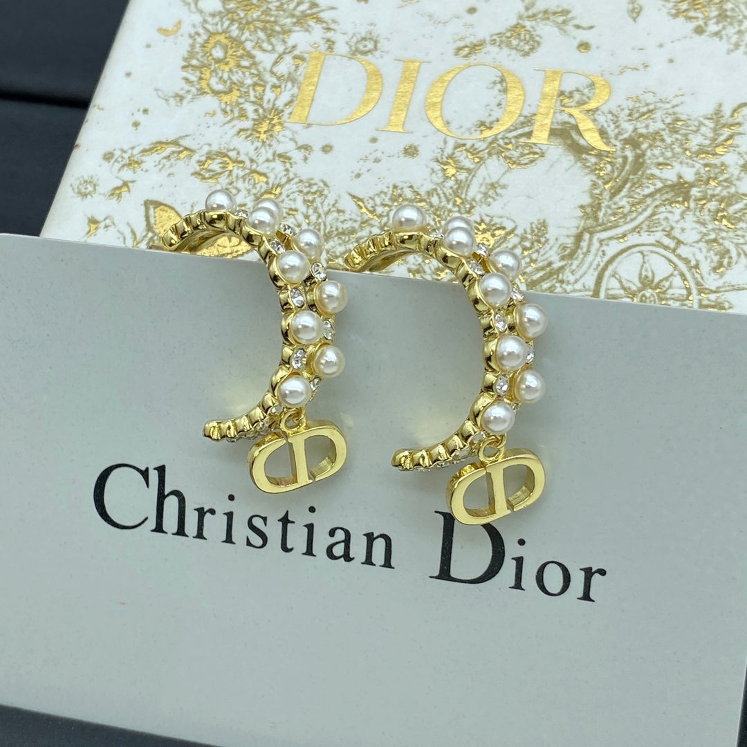 Fashion CD Pearl Earrings