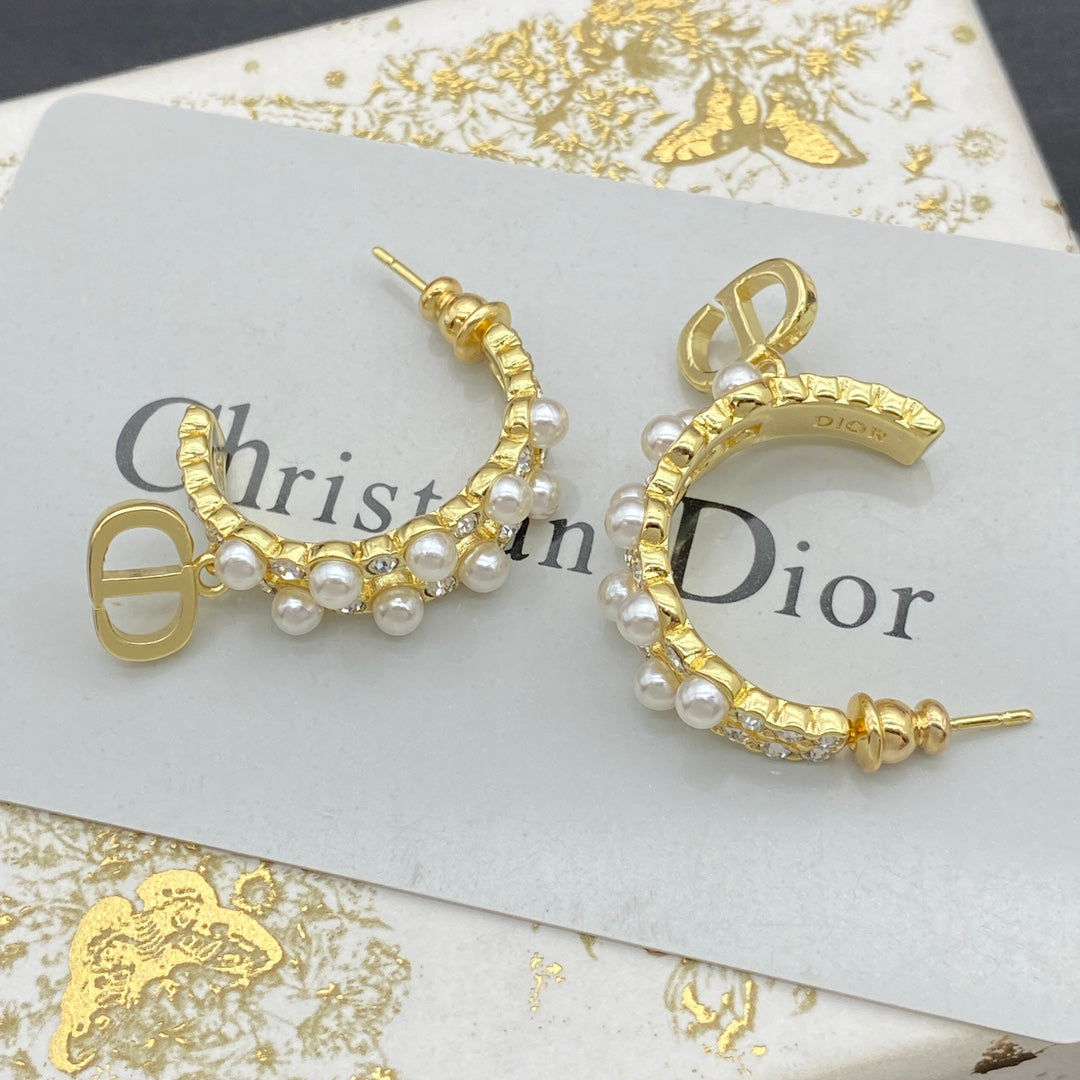 Fashion CD Pearl Earrings