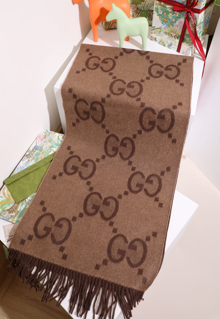 Classic GG double-sided jacquard tassel scarf