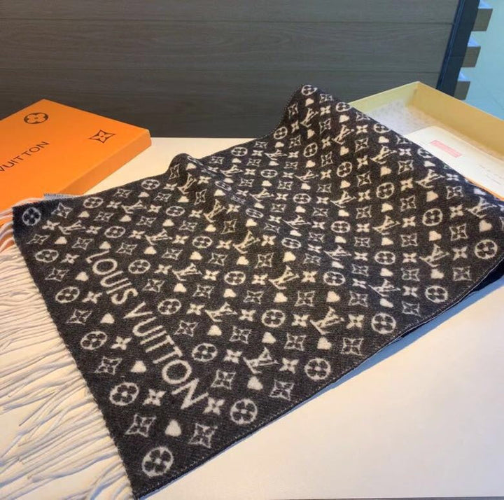 Classic Clover Limited Edition Series Cashmere Scarf