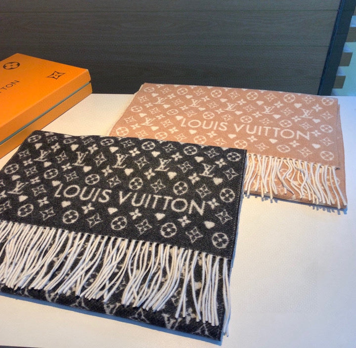 Classic Clover Limited Edition Series Cashmere Scarf